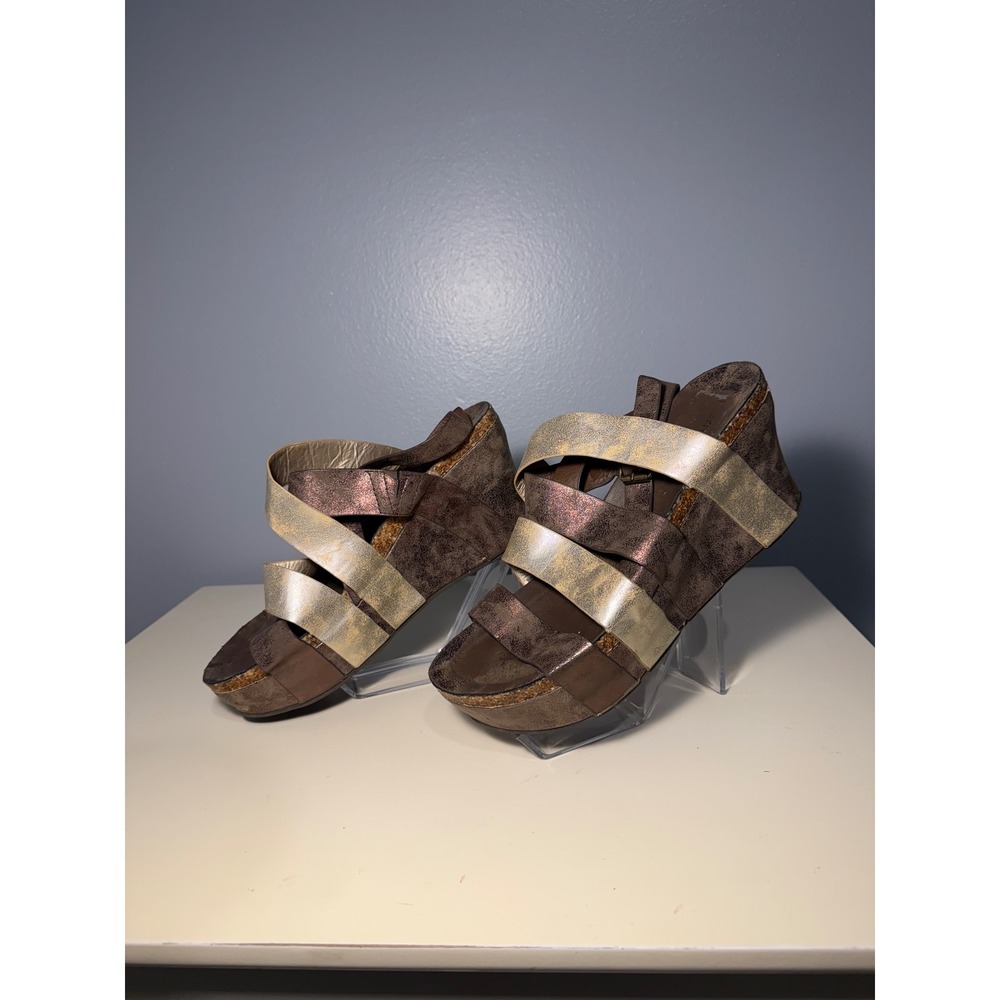 Pierre Dumas Womens Wedge Sandals Metallic Straps Cork Sole Brown Gold Size 10